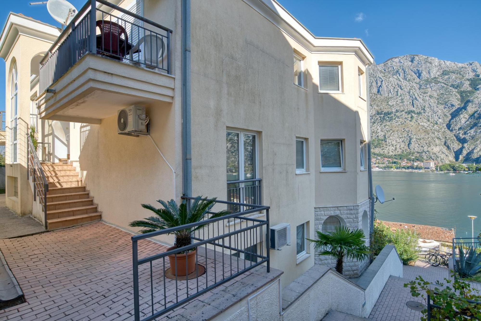 Kotor Vista Seaview By Mn Apartment Muo